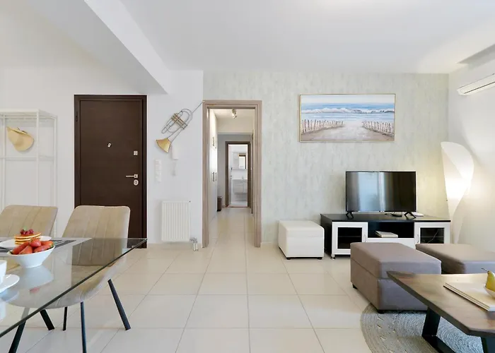Alekos Apartments 1 Νetflix